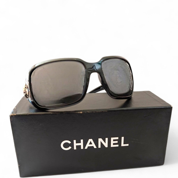 Chanel 6023 c.501/87 Shield Sunglasses – Full Set - Picture 15 of 15
